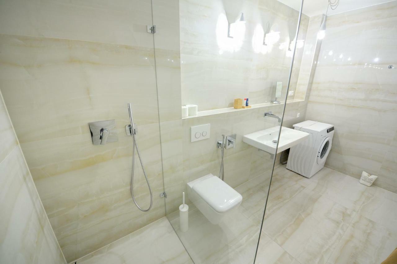 Center Aupark Apartment П'єштяни Екстер'єр фото